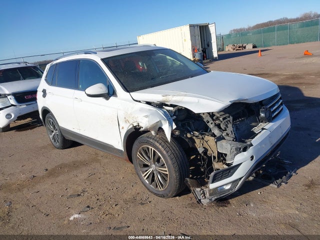 2018 Volkswagen Tiguan 2.0t Se/2.0t Sel მანქანა იყიდება აუქციონზე, vin: 3VV2B7AXXJM037726, აუქციონის ნომერი: 44868643