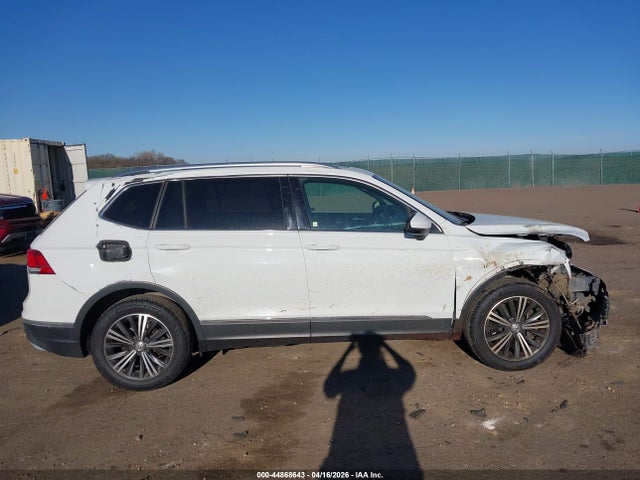 2018 Volkswagen Tiguan 2.0t Se/2.0t Sel მანქანა იყიდება აუქციონზე, vin: 3VV2B7AXXJM037726, აუქციონის ნომერი: 44868643