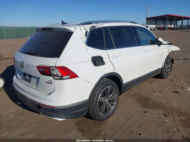 2018 Volkswagen Tiguan 2.0t Se/2.0t Sel მანქანა იყიდება აუქციონზე, vin: 3VV2B7AXXJM037726, აუქციონის ნომერი: 44868643