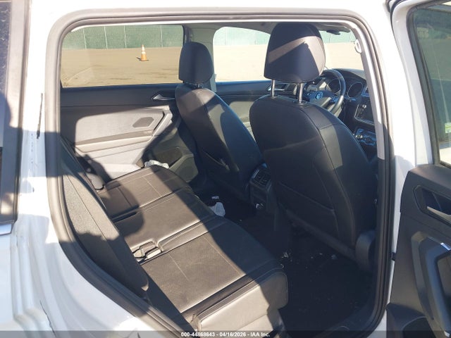 2018 Volkswagen Tiguan 2.0t Se/2.0t Sel მანქანა იყიდება აუქციონზე, vin: 3VV2B7AXXJM037726, აუქციონის ნომერი: 44868643
