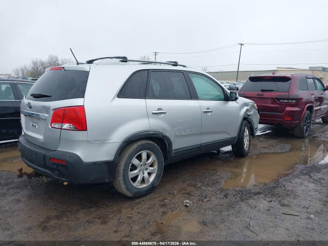Продаж на аукціоні авто 2013 Kia Sorento Lx, vin: 5XYKT3A61DG416370, номер лоту: 44868670
