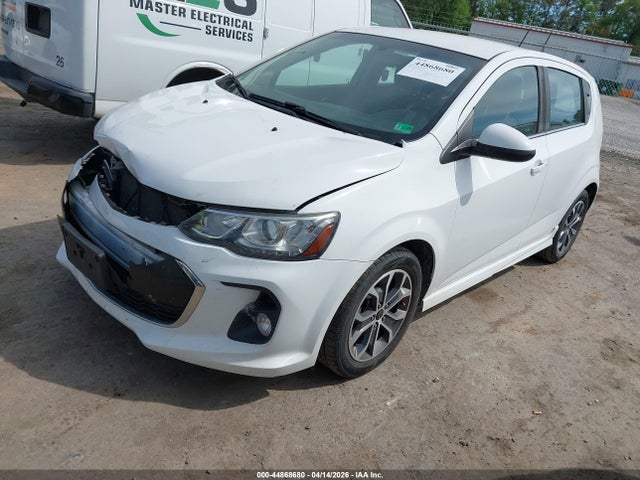 1G1JD6SHXJ4105338 Chevrolet Sonic Lt Auto