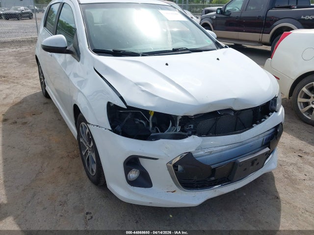 1G1JD6SHXJ4105338 Chevrolet Sonic Lt Auto