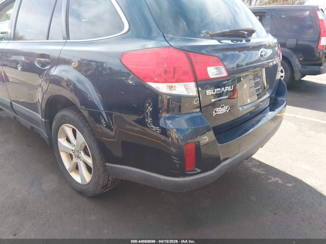 Продаж на аукціоні авто 2013 Subaru Outback 2.5i Premium, vin: 4S4BRBCC5D3294737, номер лоту: 44868696
