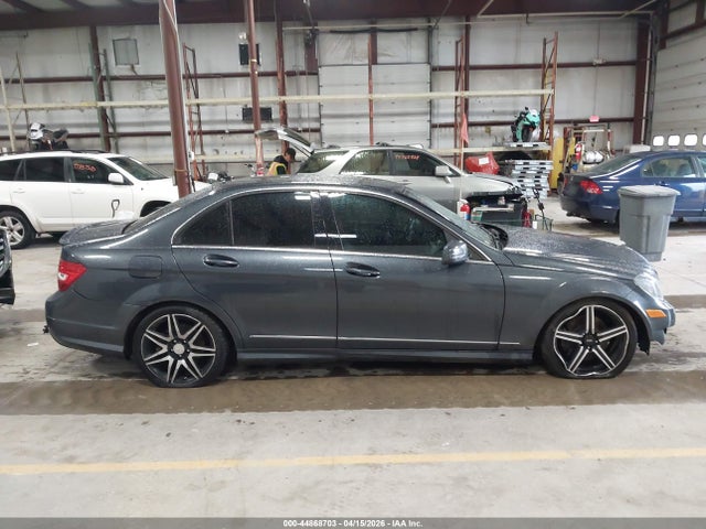 Aukcja sprzedaży 2013 Mercedes-benz C 300 Sport 4matic, vin: WDDGF8ABXDA822838, numer aukcji: 44868703