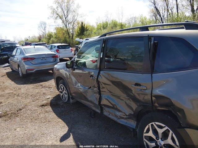 44868708 :رقم المزاد ، JF2SKAGC6LH582704 vin ، 2020 Subaru Forester Premium مزاد بيع