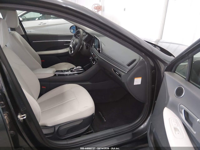 KMHL24JJ2MA029467 Hyundai Sonata Blue