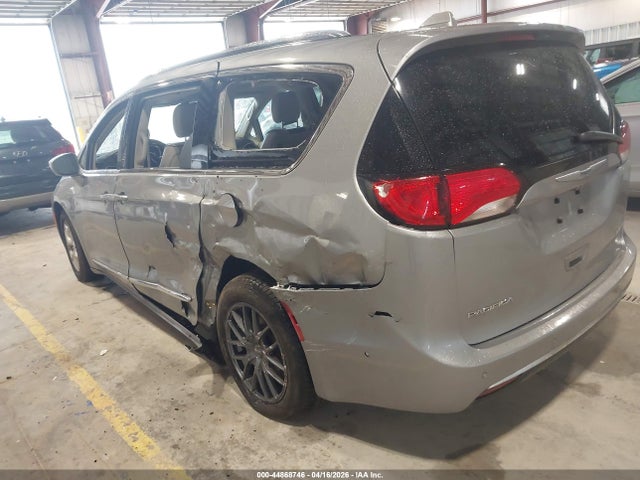 Продажа на аукционе авто 2017 Chrysler Pacifica Limited, vin: 2C4RC1GG4HR620214, номер лота: 44868746