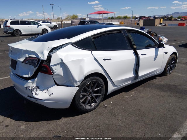 Tesla Model 3 Standard Range Plus Rear-wheel Drive 2021 5YJ3E1EA4MF075667 Image 4