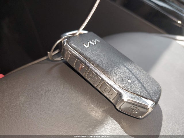 2023 Kia Niro Ex მანქანა იყიდება აუქციონზე, vin: KNDCR3LE2P5058054, აუქციონის ნომერი: 44868788