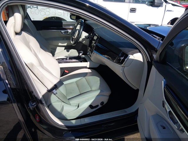 LVY982AK4JP023715 Volvo S90 T5 Momentum