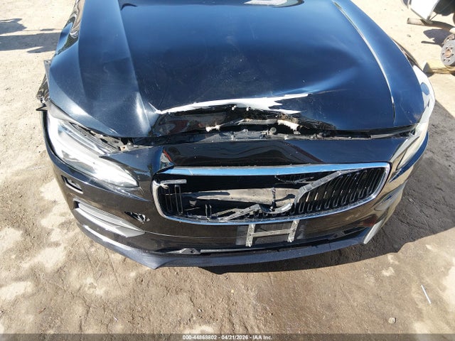 LVY982AK4JP023715 Volvo S90 T5 Momentum