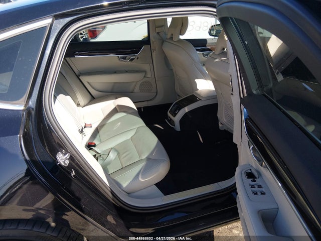 LVY982AK4JP023715 Volvo S90 T5 Momentum
