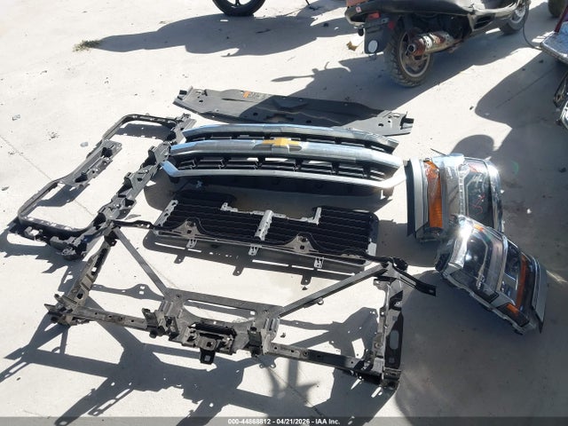 2019 Chevrolet Silverado 1500 Ld Lt მანქანა იყიდება აუქციონზე, vin: 2GCRCPEC4K1145057, აუქციონის ნომერი: 44868812