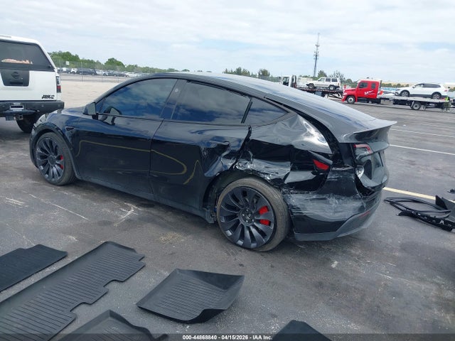 7SAYGDEF9RA285105 Tesla Model Y Performance Dual Motor All-wheel Drive