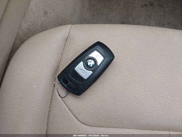 2015 Bmw 320i მანქანა იყიდება აუქციონზე, vin: WBA3B1G51FNT04218, აუქციონის ნომერი: 44868852