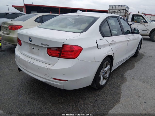 2015 Bmw 320i მანქანა იყიდება აუქციონზე, vin: WBA3B1G51FNT04218, აუქციონის ნომერი: 44868852