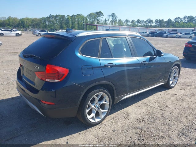 2013 BMW X1 WBAVM5C59DVV91028 Photo 3
