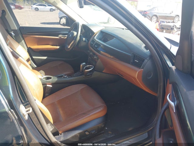 2013 BMW X1 WBAVM5C59DVV91028 Photo 4
