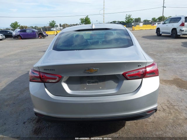 1G1ZD5ST1NF134836 Chevrolet Malibu Fwd Lt