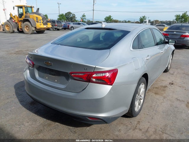 1G1ZD5ST1NF134836 Chevrolet Malibu Fwd Lt