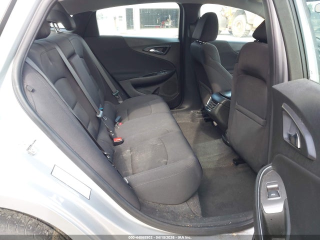 1G1ZD5ST1NF134836 Chevrolet Malibu Fwd Lt