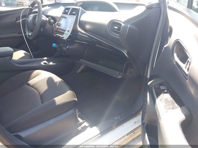 JTDKAMFU0M3139587 Toyota Prius Le