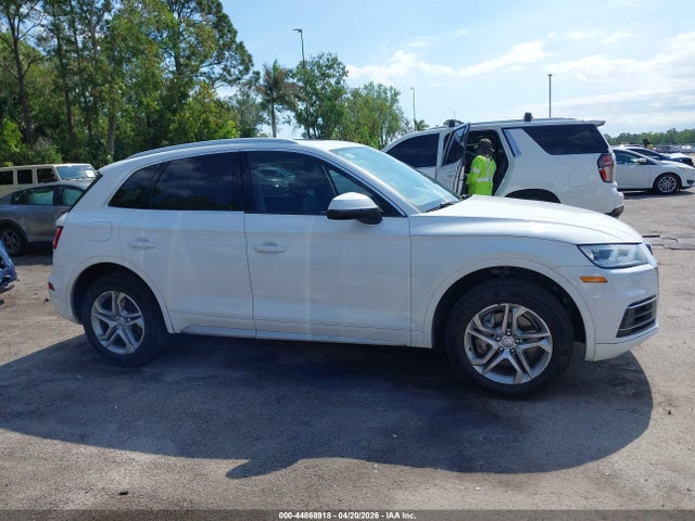 2018 Audi Q5 2.0t Premium/2.0t Tech Premium მანქანა იყიდება აუქციონზე, vin: WA1BNAFYXJ2159959, აუქციონის ნომერი: 44868918