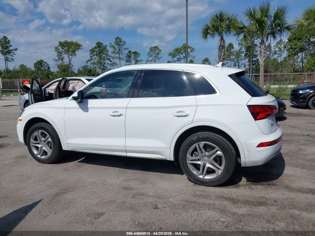 2018 Audi Q5 2.0t Premium/2.0t Tech Premium მანქანა იყიდება აუქციონზე, vin: WA1BNAFYXJ2159959, აუქციონის ნომერი: 44868918
