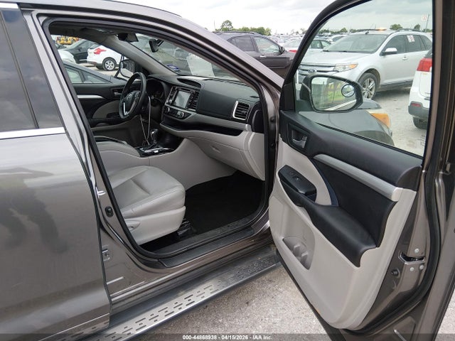 44868938 :رقم المزاد ، 5TDKKRFH8GS127123 vin ، 2016 Toyota Highlander Xle V6 مزاد بيع