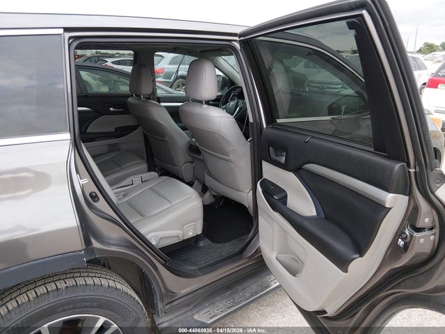 44868938 :رقم المزاد ، 5TDKKRFH8GS127123 vin ، 2016 Toyota Highlander Xle V6 مزاد بيع