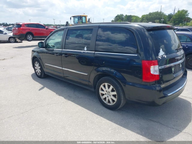 2015 CHRYSLER TOWN & COUNTRY 2C4RC1BGXFR725991 Photo 2