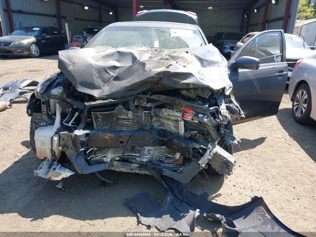 44868955 :رقم المزاد ، 4T1BF3EK4BU766288 vin ، 2011 Toyota Camry Le مزاد بيع