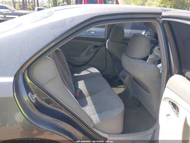 44868955 :رقم المزاد ، 4T1BF3EK4BU766288 vin ، 2011 Toyota Camry Le مزاد بيع