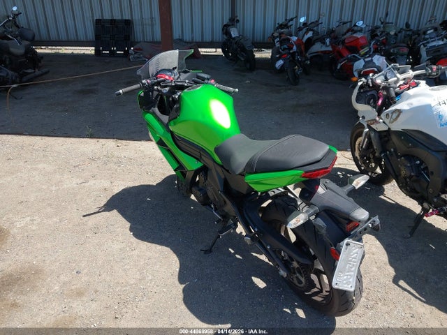 Kawasaki Ex650 F 2015 JKAEXEF11FDA19847 Image 3