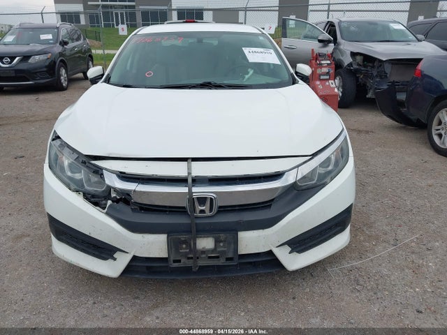 Aukcja sprzedaży 2018 Honda Civic Lx, vin: 19XFC2F57JE032968, numer aukcji: 44868959