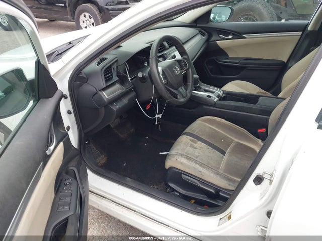 Aukcja sprzedaży 2018 Honda Civic Lx, vin: 19XFC2F57JE032968, numer aukcji: 44868959