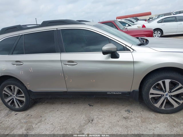 Subaru Outback 2.5i Limited 2018 4S4BSANC4J3220829 Image 13