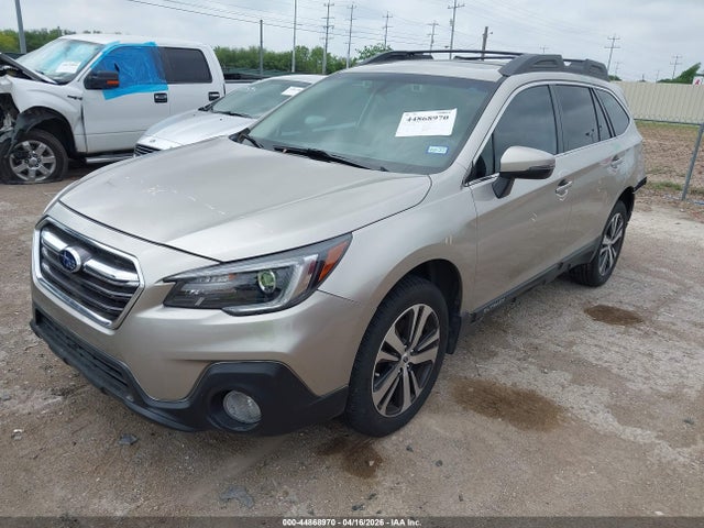 Subaru Outback 2.5i Limited 2018 4S4BSANC4J3220829 Image 2