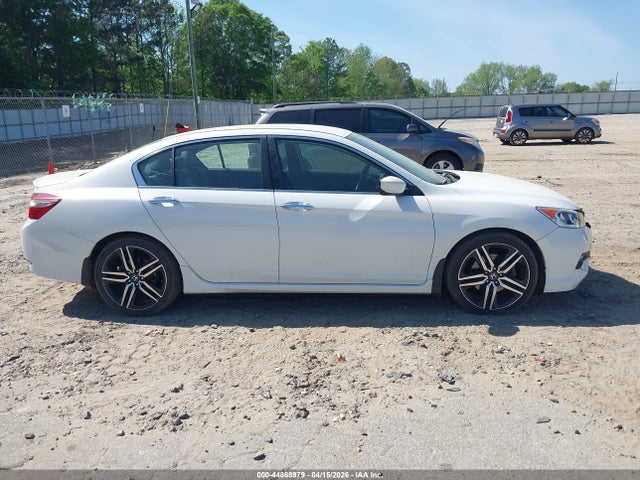 2017 Honda Accord Sport მანქანა იყიდება აუქციონზე, vin: 1HGCR2F52HA068518, აუქციონის ნომერი: 44868979