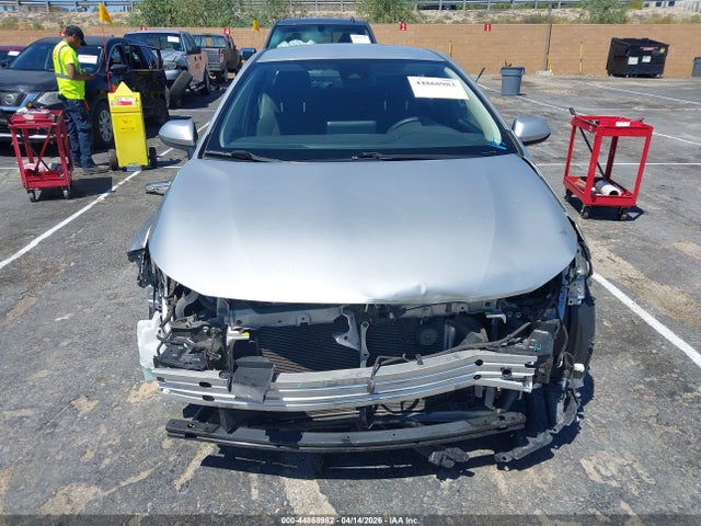 Toyota COROLLA LE 2022 JTDEPMAE9N3032597 Image 13