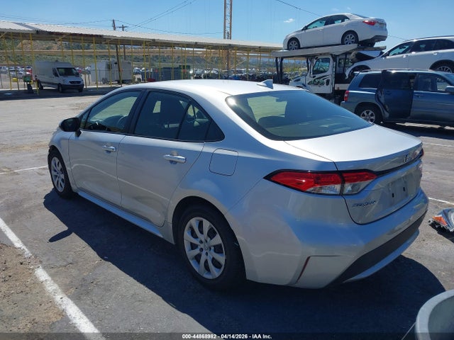 Toyota COROLLA LE 2022 JTDEPMAE9N3032597 Image 3