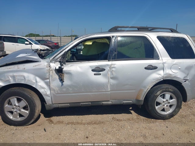 2009 Ford Escape Xlt მანქანა იყიდება აუქციონზე, vin: 1FMCU03709KD15730, აუქციონის ნომერი: 44868984