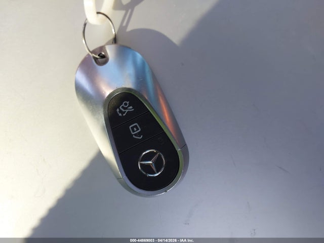 W1KAF4GB7RR235981 Mercedes-Benz C 300