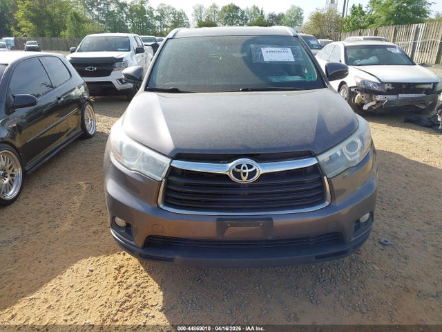 44869010 :رقم المزاد ، 5TDJKRFH1FS126387 vin ، 2015 Toyota Highlander Xle V6 مزاد بيع