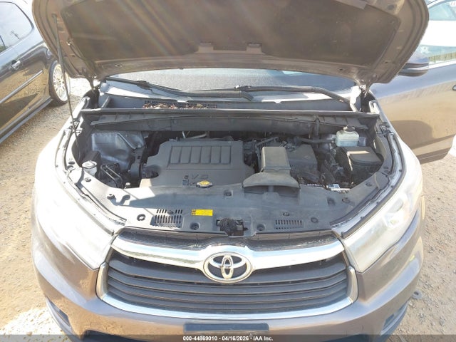 44869010 :رقم المزاد ، 5TDJKRFH1FS126387 vin ، 2015 Toyota Highlander Xle V6 مزاد بيع