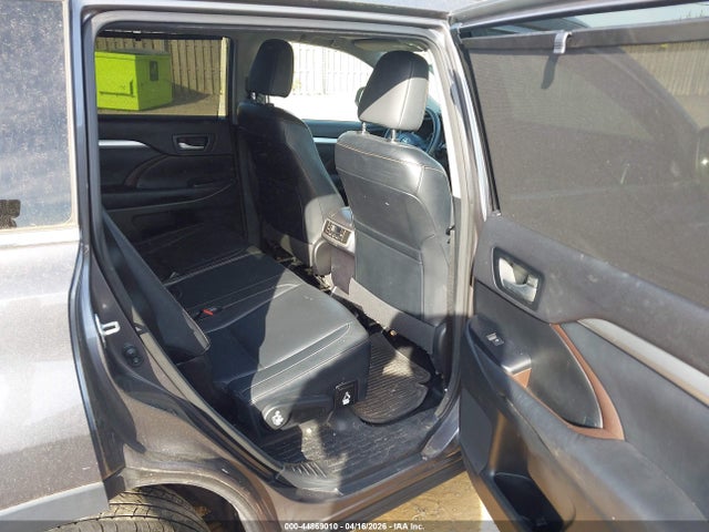 44869010 :رقم المزاد ، 5TDJKRFH1FS126387 vin ، 2015 Toyota Highlander Xle V6 مزاد بيع