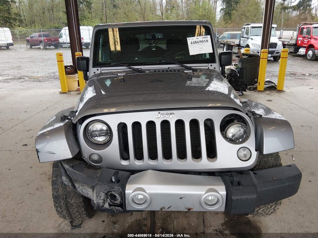 44869018 :رقم المزاد ، 1C4BJWEG2FL512784 vin ، 2015 Jeep Wrangler Unlimited Sahara مزاد بيع