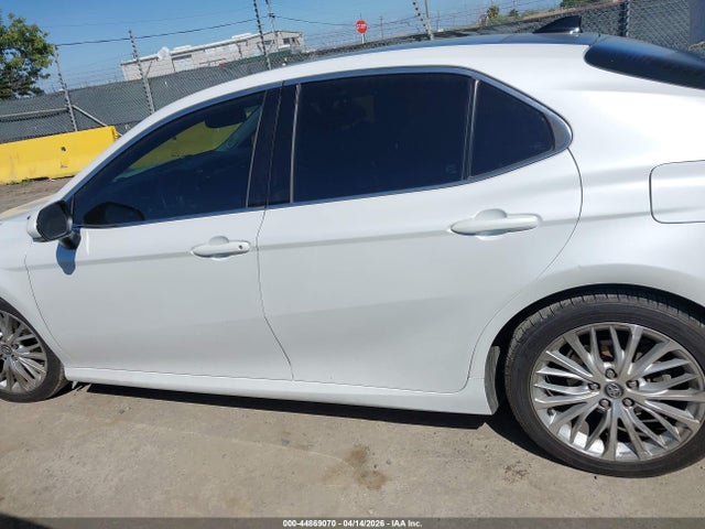 Продаж на аукціоні авто 2020 Toyota Camry Xle, vin: 4T1F11AK5LU939683, номер лоту: 44869070