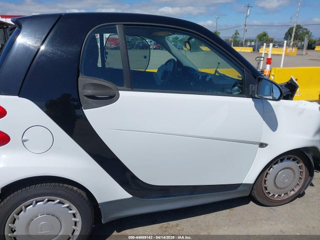 Smart Fortwo Pure 2015 WMEEJ3BAXFK802001 Image 13